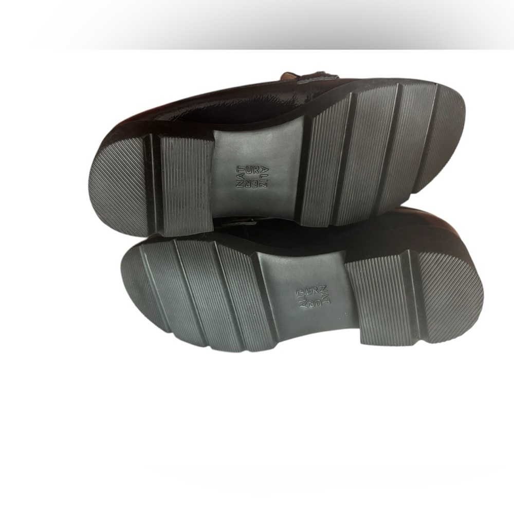 Naturalizer Women's Cabana Lug Sole Loafers - Picture 7 of 7